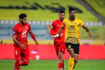 شکایت باشگاه سپاهان اصفهان از داور بازی با تراکتورتبریز رد شد