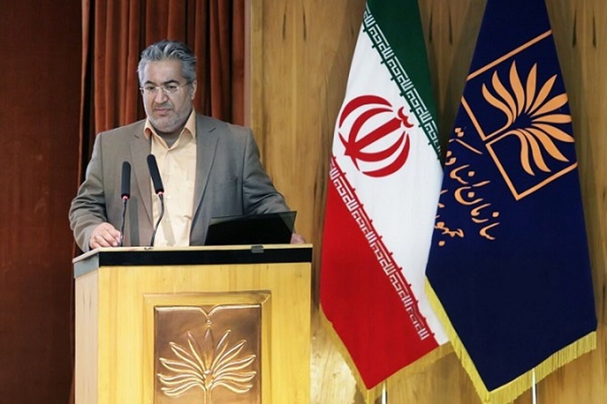 غلامرضا عزیزی رئیس پژوهشکده اسناد سازمان اسناد و کتابخانه ملی ایران
