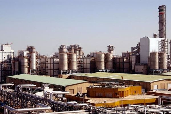 گواهینامه سطح ۲ فناوری به پتروشیمی شهید تندگویان اعطا شد