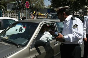 جریمه ۱۰۰ هزارتومانی در انتظار رانندگان بی توجه به هشدار پلیس مدرسه