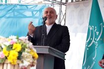 ظریف بر ضرورت تصمیم‌گیری مردم سوریه برای آینده کشورشان تأکید کرد