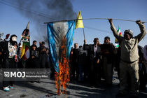 تجمع محکومیت ترور سید حسن نصرالله و قدردانی از عملیات وعده صادق ۲ در میدان امام حسین(ع) - 1 