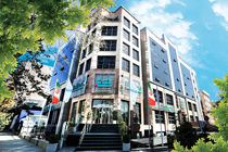 برگ زرین دی در فصلی نو ورق خورد