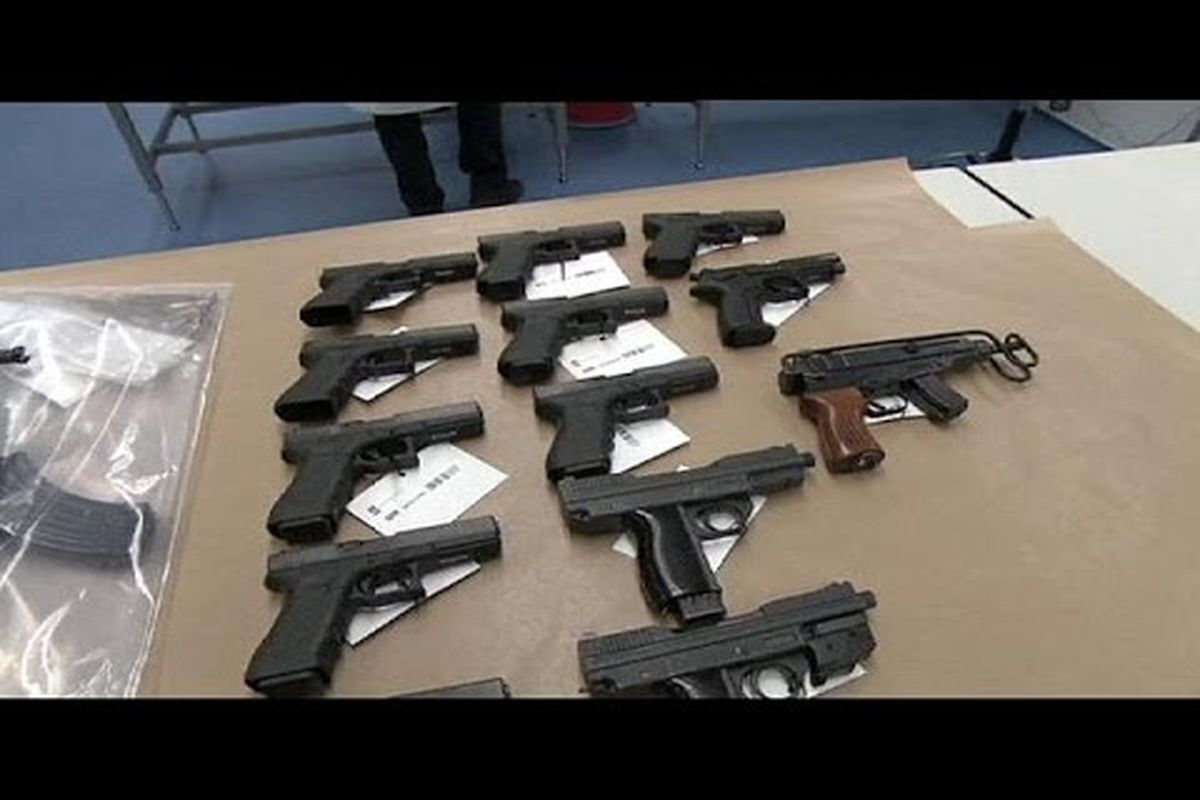 کشف قبضه اسلحه کلت کمری