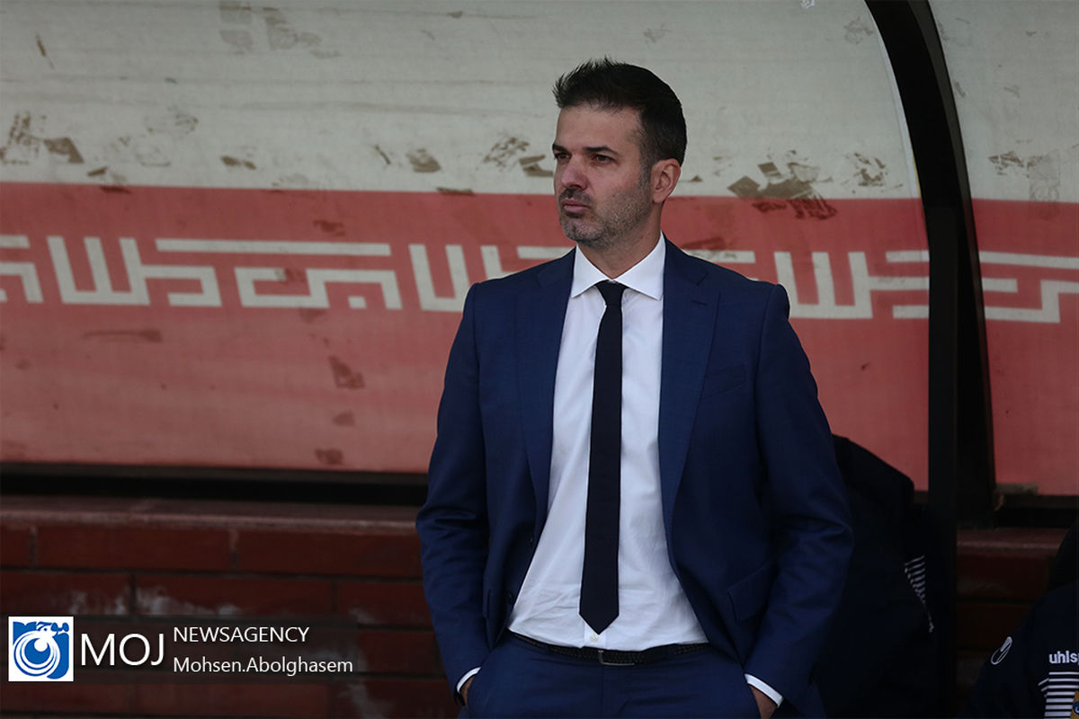 دیدار تیم های فوتبال استقلال و شهر خودرو