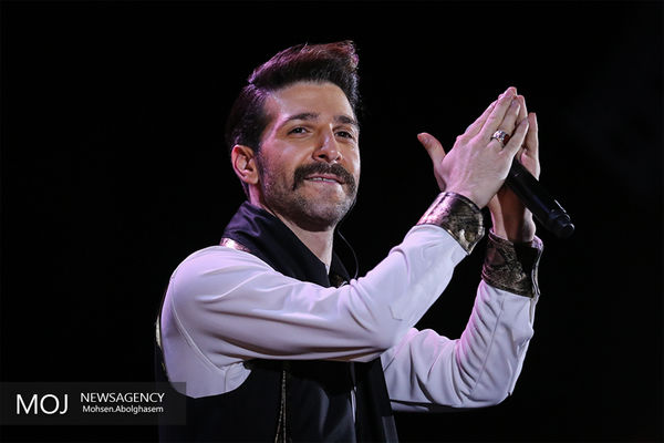 حمید هیراد با شرایط پایدار در حال گذراندن درمان خانگی