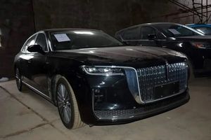 رونمایی از خودروهای لوکس برادر بشار اسد + فیلم