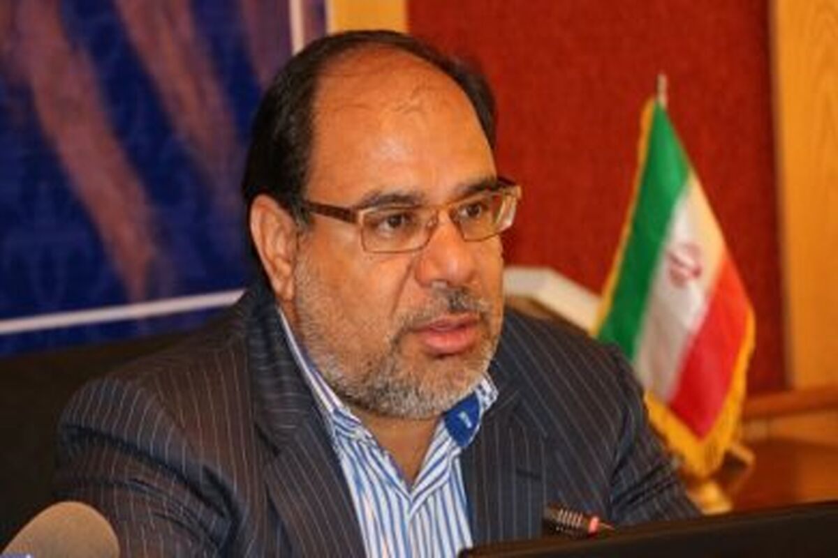 هوشنگ ملایی