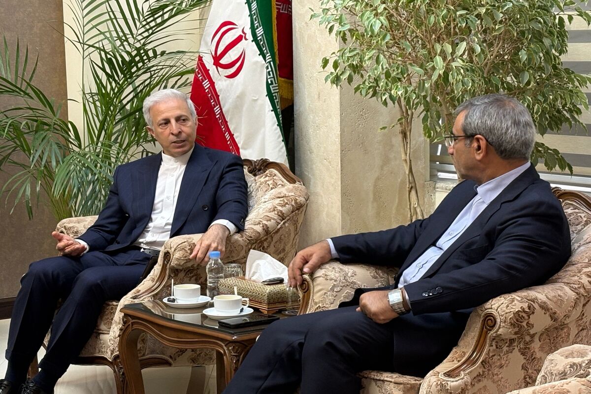 غلامحسین مظفری