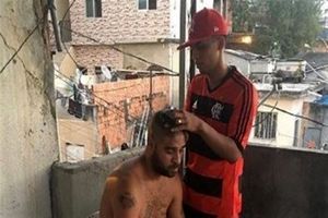 از زندگی اعیانی در میلان تا پرسه زدن در «فاولا» + تصاویر