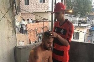 از زندگی اعیانی در میلان تا پرسه زدن در «فاولا» + تصاویر