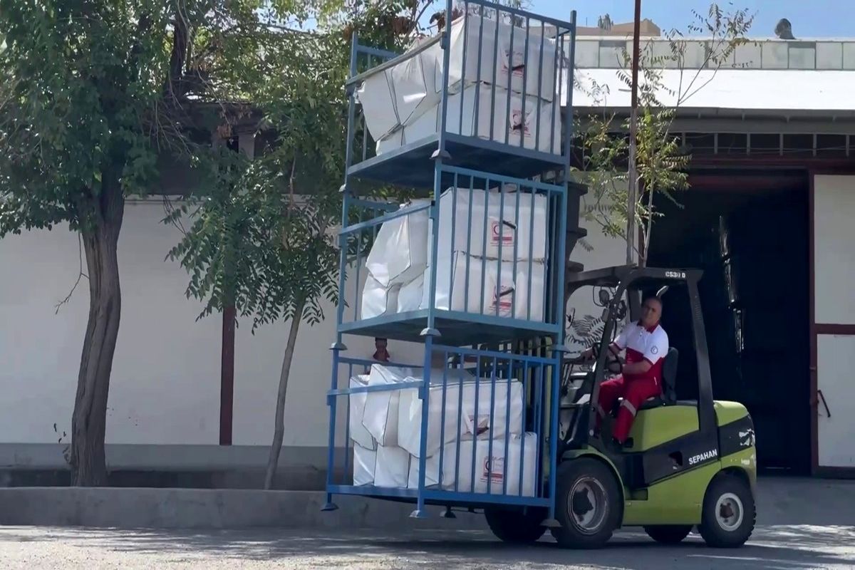 کمک بشردوستانه