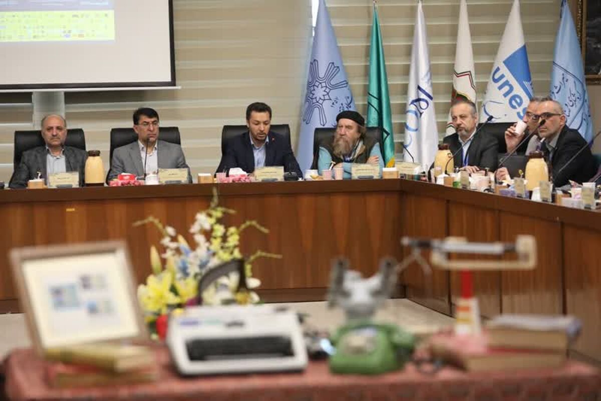 ادیب