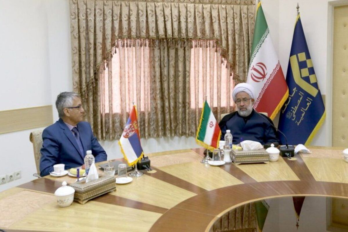 حجت‌الاسلام‌والمسلمین علی عباسی در دیدار "دراگان تودورویچ"