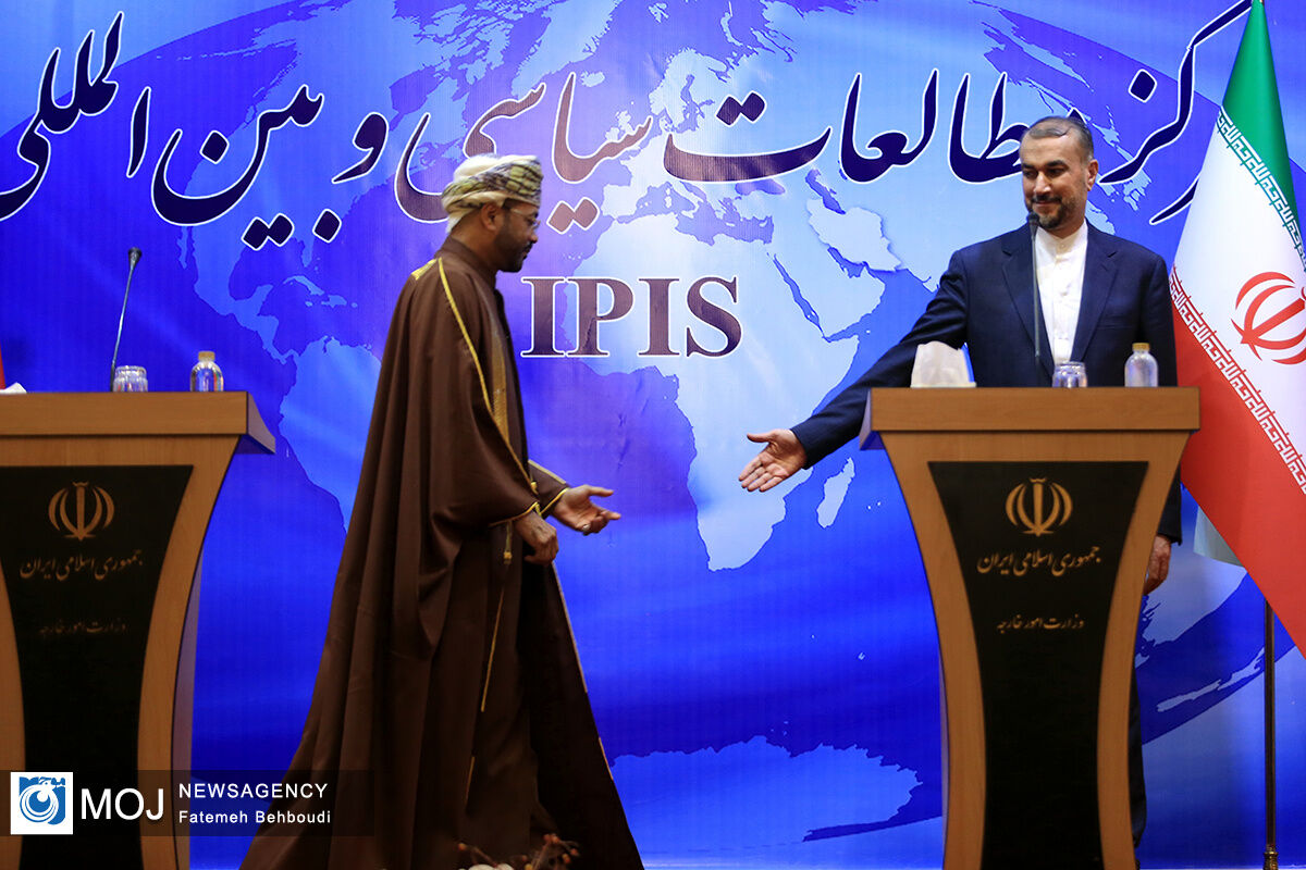 دیدار وزرای خارجه ایران و عمان
