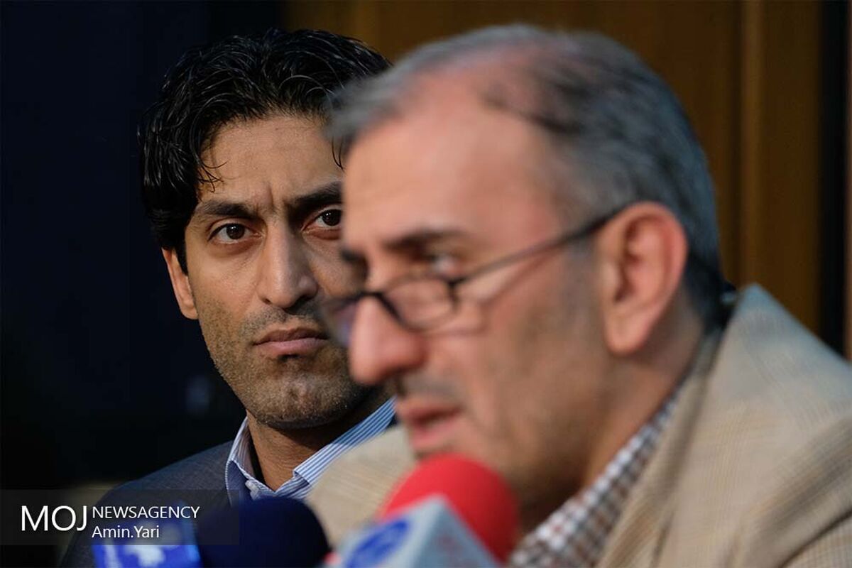 نشست خبری حبیب زاده