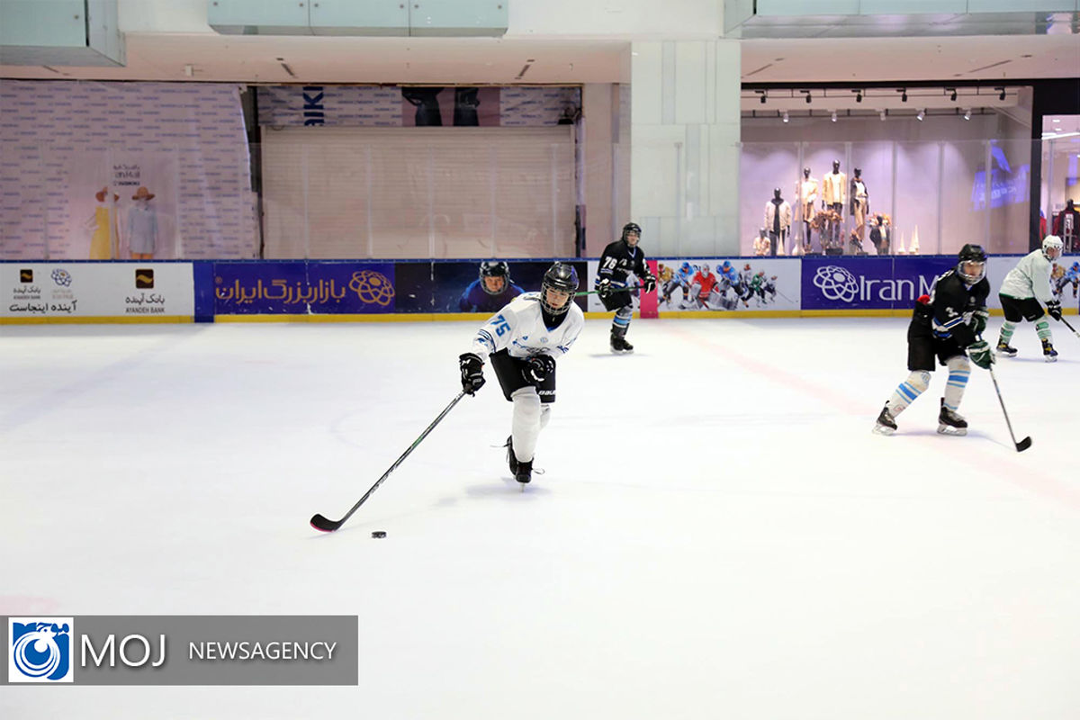 تمرین تیم ملی هاکی روی یخ آقایان و بانوان پیش از مسابقات کاپ دوبی