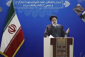 استفاده از مدیر بومی بر مدیر غیربومی مقدم است / صنایع مسئولیت‌های اجتماعی خود را فراموش نکنند