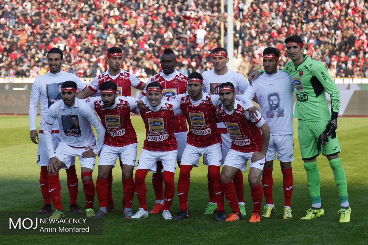 دیدار تیم های فوتبال پرسپولیس و سپاهان اصفهان