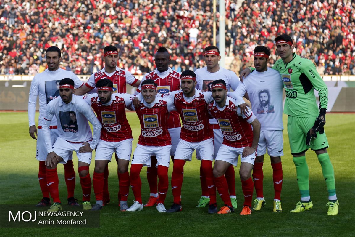 دیدار تیم های فوتبال پرسپولیس و سپاهان اصفهان