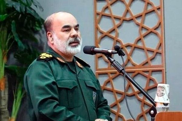 فرمانده نیروی زمینی سپاه درباره وحدت مردم، قوای سه‌گانه و نیروهای مسلح پیام داد