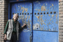 خواننده پیشکسوت موسیقی پاپ در بیمارستان بستری شد