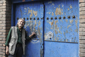 خواننده پیشکسوت موسیقی پاپ در بیمارستان بستری شد