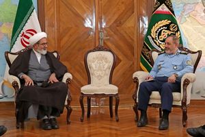 وزیر دفاع با رئیس سازمان قضایی نیروهای مسلح دیدار کرد