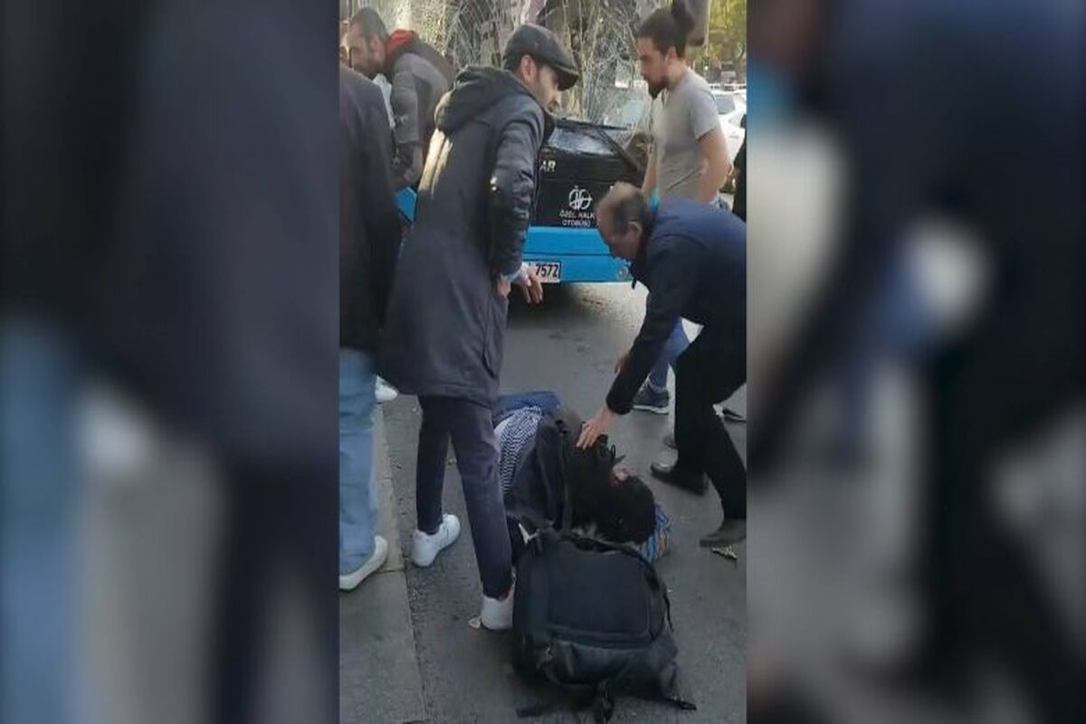 ورود اتوبوس به ایستگاهی در استانبول
