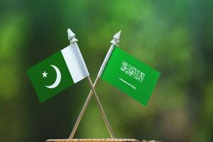 یک گروه نظامی از پاکستان به پایگاه هوایی شرق عربستان وارد شدند