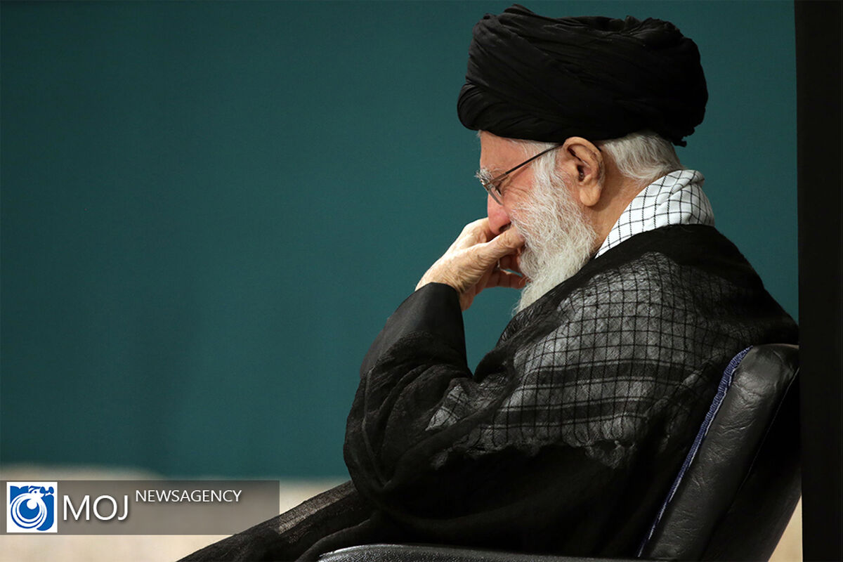 عزاداری شب هشتم ماه محرم با حضور رهبر معظم انقلاب اسلامی