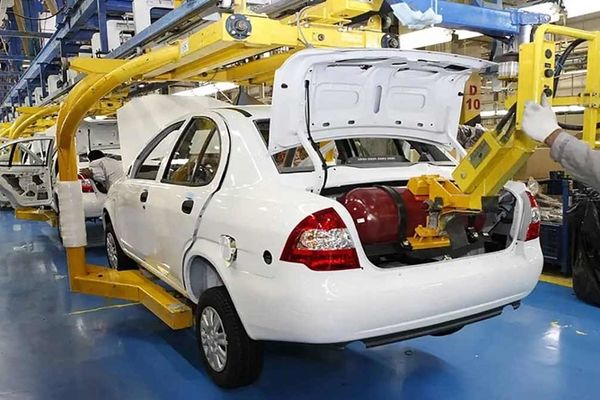 قیمت خودرو امروز ۵ دی ۱۴۰۴ در بازار مشخص شد