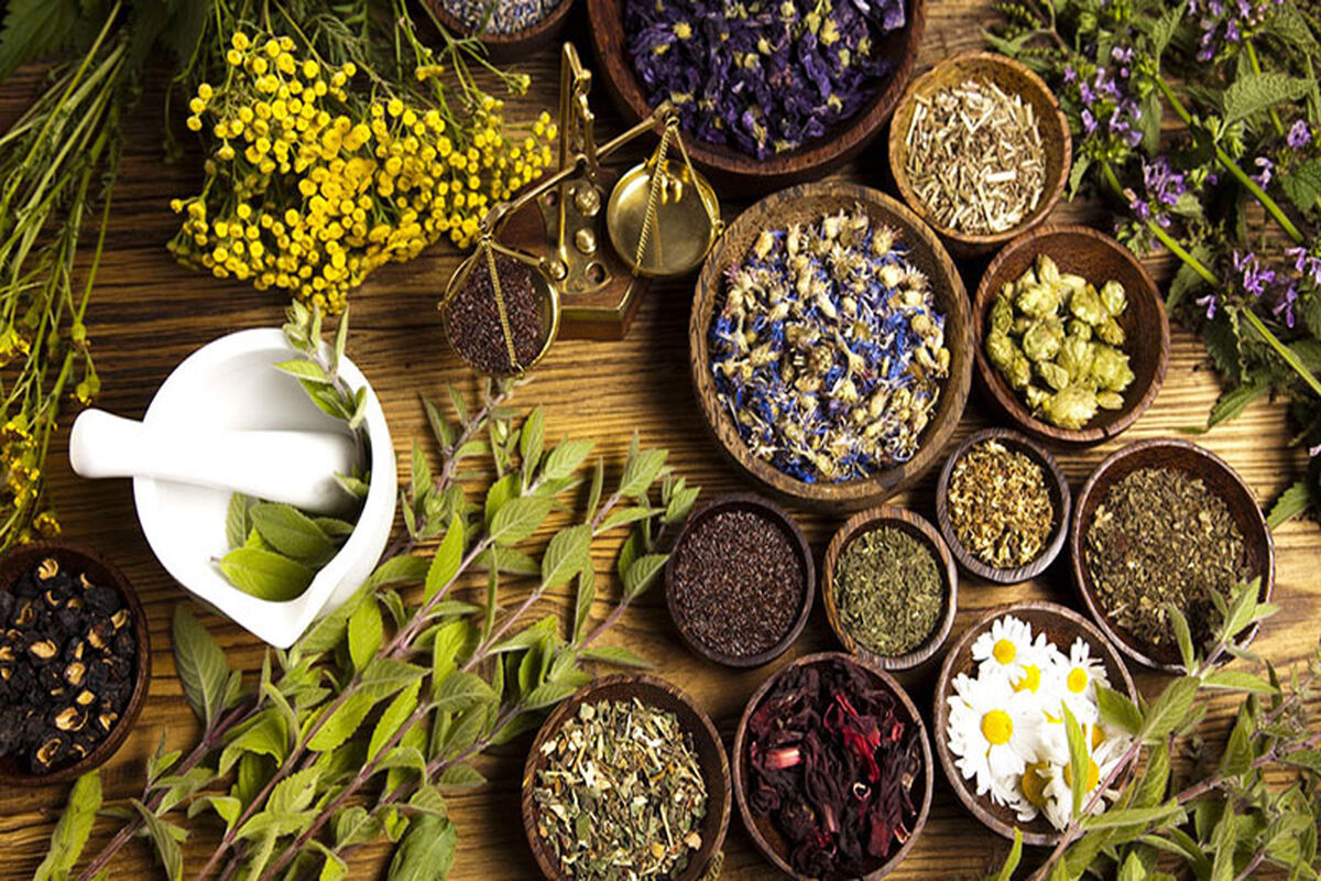 عرقیات گیاهی