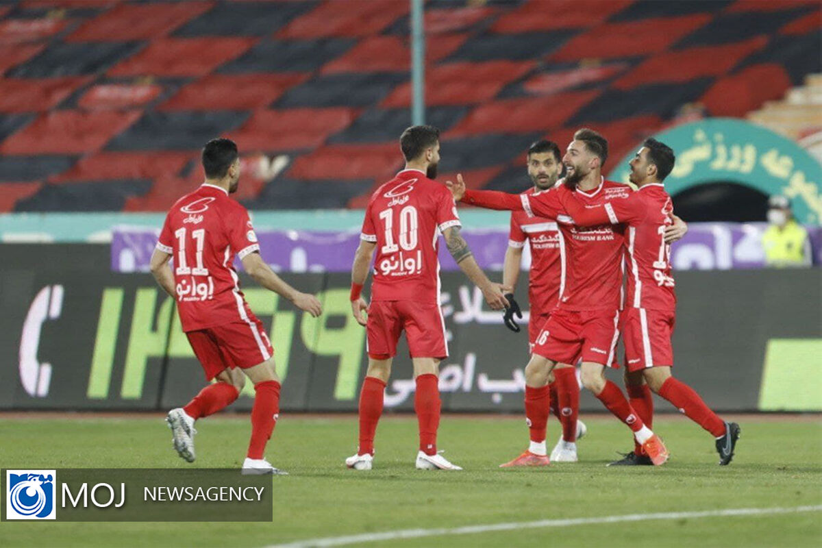 دیدار تیم های فوتبال پرسپولیس و فولاد خوزستان