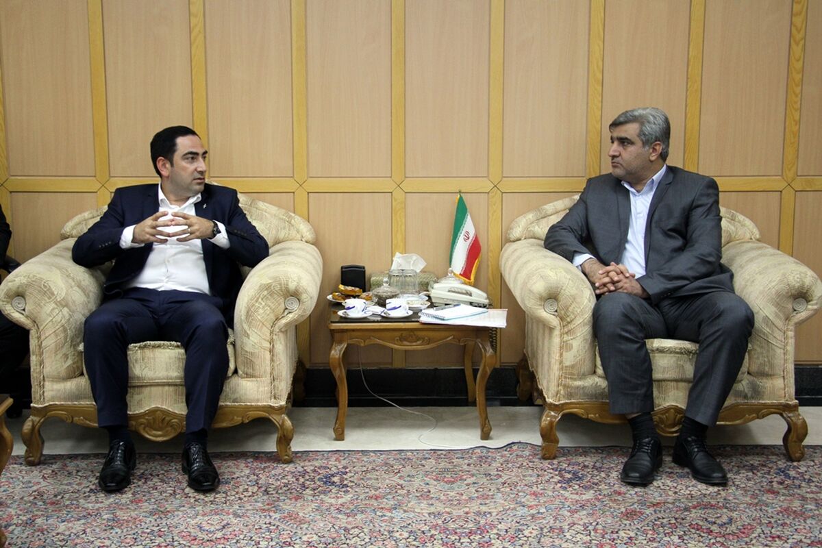 استاندار گیلان در دیدار با مدیر بندری جمهوری آذربایجان