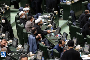 اغاز بررسی صلاحیت وزیر پیشنهادی وزارت راه و شهرسازی در مجلس