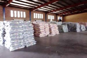 انبار برنج قاچاق در اهواز کشف شد