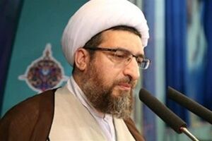 جوانان و نوجوانان فریب دشمنان را نخورند/گروهک‌های منحرف خیال خام در سر دارند 