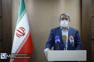 تمام کسانى که فعالیت صنفی دارند برای شروع کار باید مجود سلامت دریافت کنند