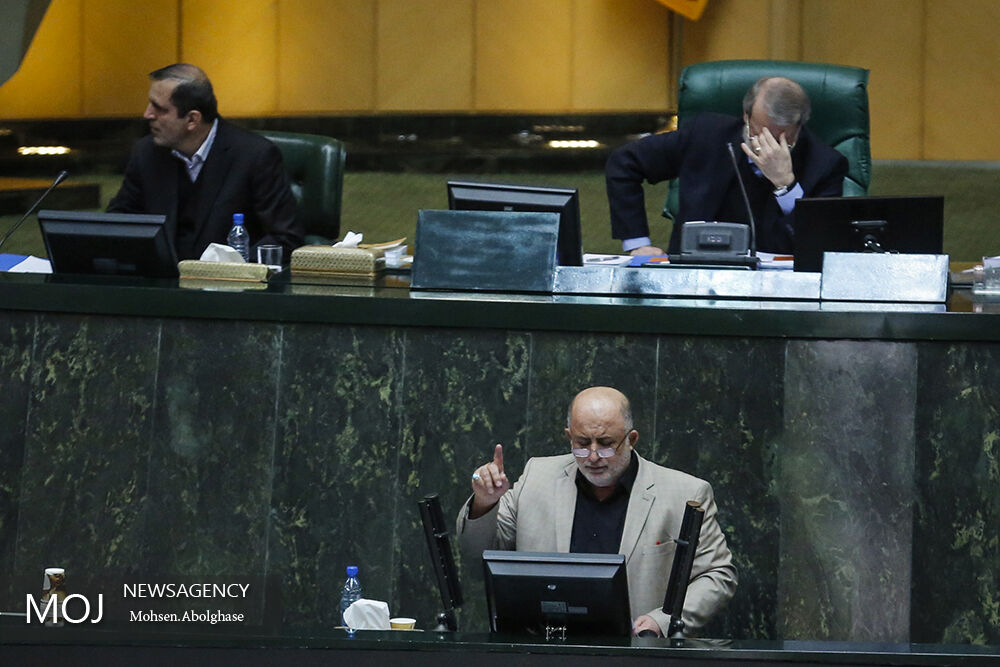 روحانی اتحاد را زمانی می پذیرد که به نفع او باشد/رئیس جمهور برخی نهادهای نظام را آشکارا زیر سوال می‌برد