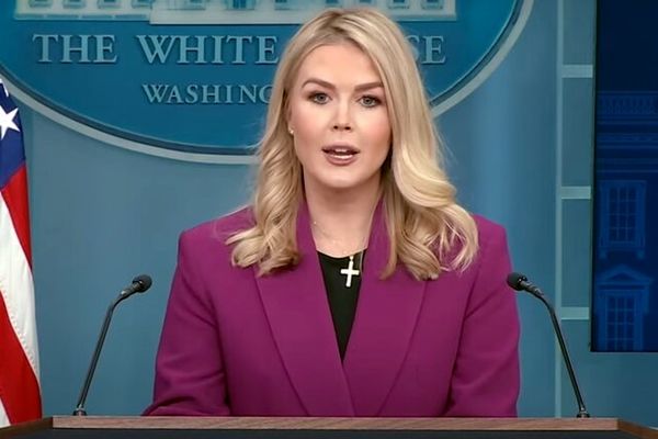 کاخ سفید، مذاکرات اوکراین در ابوظبی را تاریخی دانست