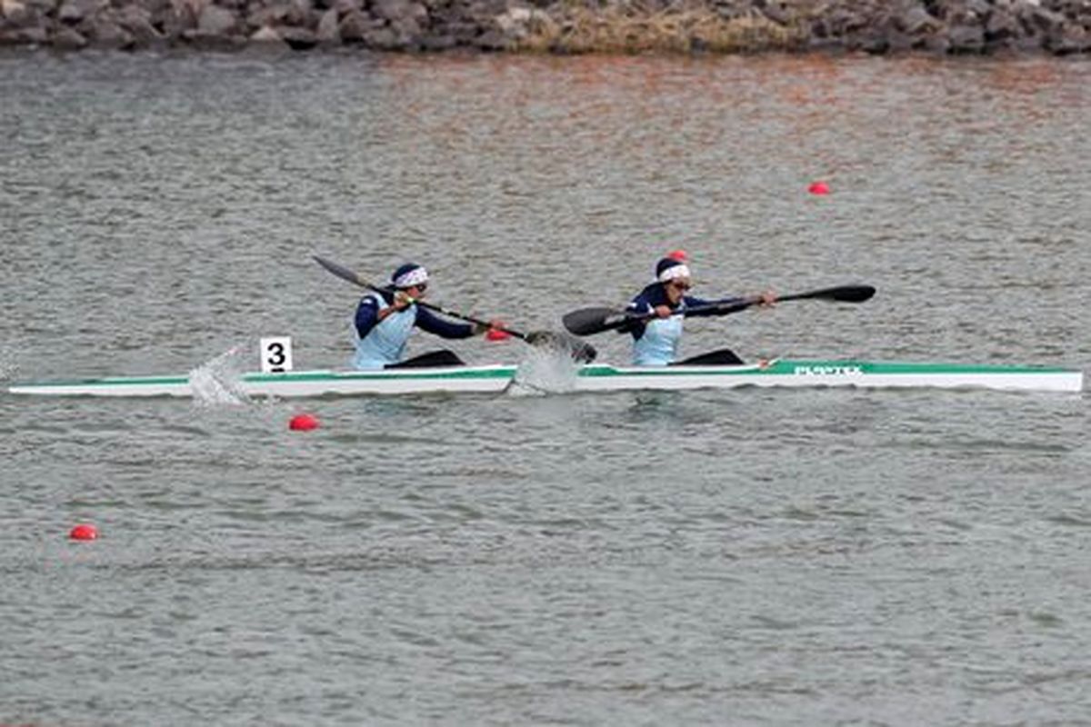 قایقرانی بانوان