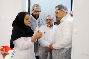 وزیر صمت از واحد دارویی شهرک صنعتی نظرآباد بازدید کرد