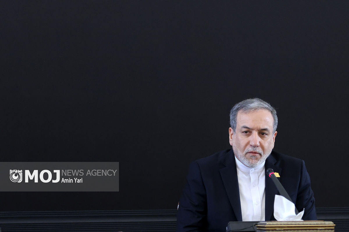 نشست وزیر خارجه با سفرا مقیم در تهران