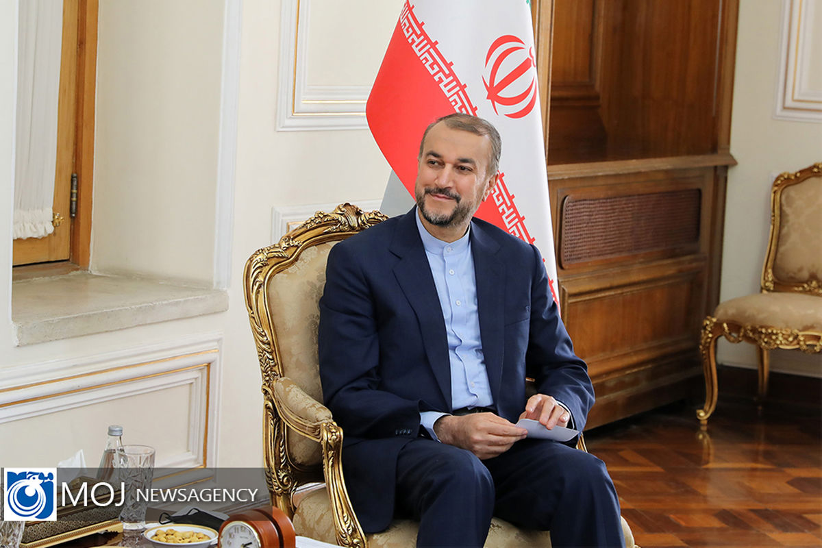 دیدار خداحافظی سفیر تونس با  وزیر امور خارجه (3) copy