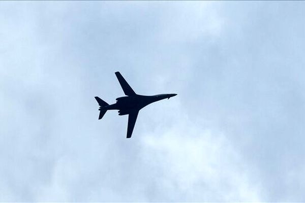 کره‌شمالی در پی استقرار بمب افکن‌های آمریکایی در ژاپن هشدار داد