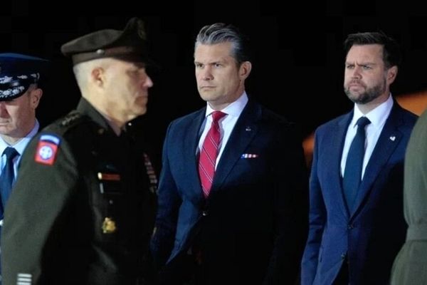 آتلانتیک از اختلاف نظر ونس و هگست در خصوص جنگ با ایران خبر داد