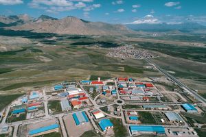 در دولت سیزدهم، ۹۴۰ میلیارد تومان سرمایه گذاری داخلی و ۴۳/۵ میلیون دلار خارجی در منطقه آزاد ماکو به بهره برداری رسید.
