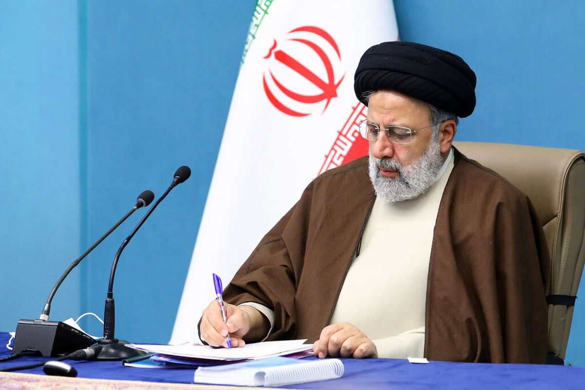 دکتر رئیسی امضای توافقنامه راه اهن رشت استارا