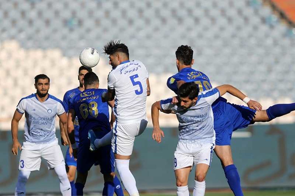 بازی گل گهر و استقلال